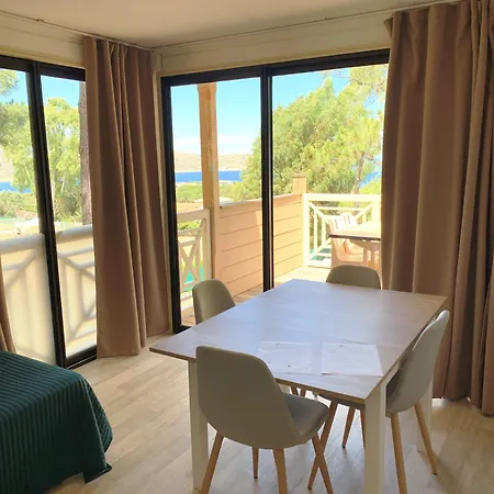 Les Pins Ξενοδοχείο με διαμερίσματα 3*