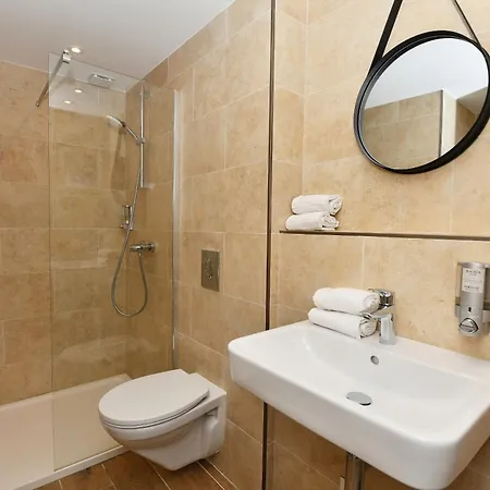 Les Pins 3* Καλβί