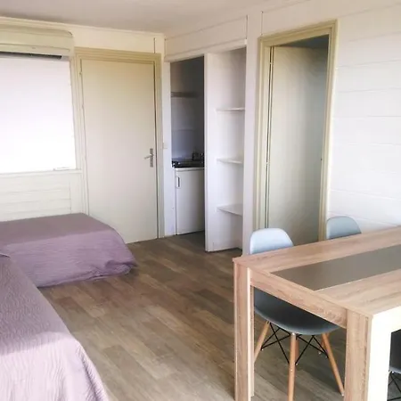 Ξενοδοχείο με διαμερίσματα Les Pins