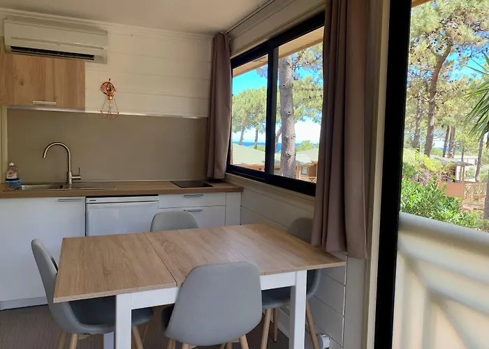 Les Pins 公寓式酒店