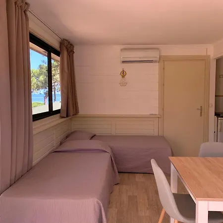 Lägenhetshotell Les Pins Calvi (Corsica)
