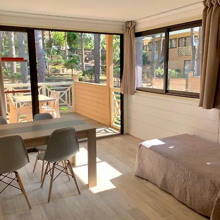 Résidence Les Pins 3* Calvi (Corsica)