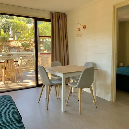 Résidence Les Pins Calvi (Corsica)