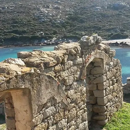 Ξενοδοχείο με διαμερίσματα Les Pins 2*