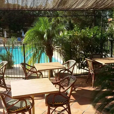 公寓式酒店 Les Pins 2*
