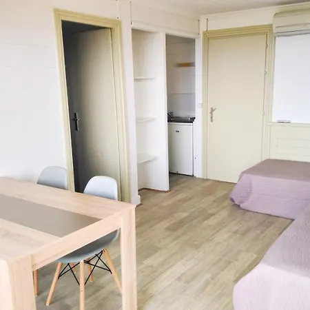 Aparthotel Résidence Les Pins Calvi (Corsica)