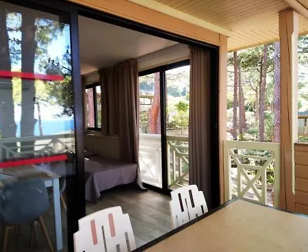 شقة فندقية Les Pins كالفي