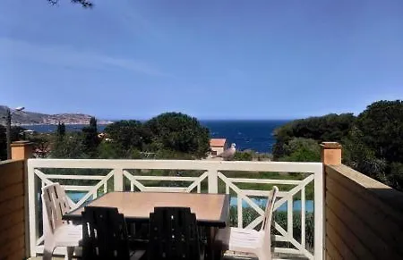 アパートホテル Les Pins カルヴィ