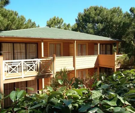 Les Pins アパートホテル 2*