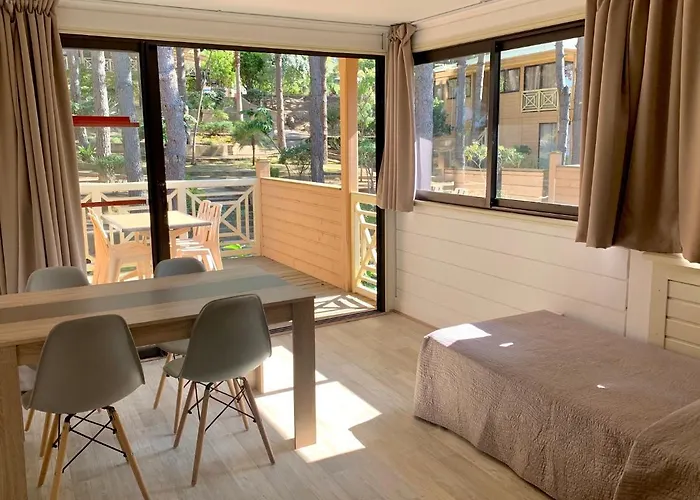 Les Pins 3* Calvi (Corsica)