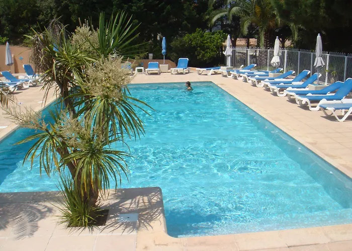 Les Pins 3* Calvi (Corsica)