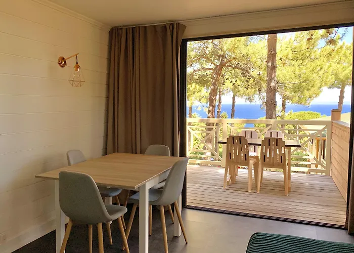 Les Pins Aparthotel 3*