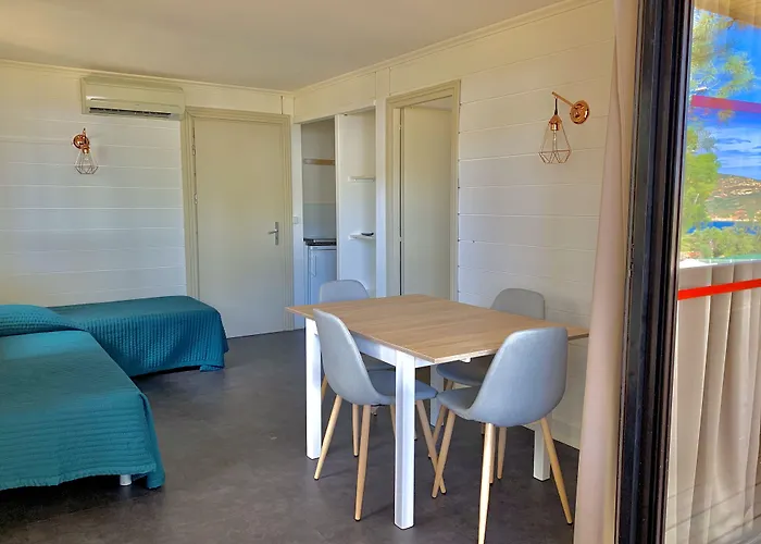 Les Pins Aparthotel Calvi (Corsica)