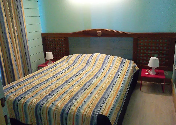 Les Pins Aparthotel 3*